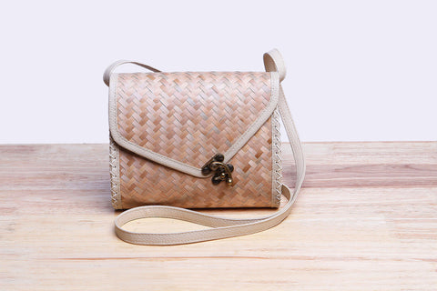 Sedge Nude Saddle Bag